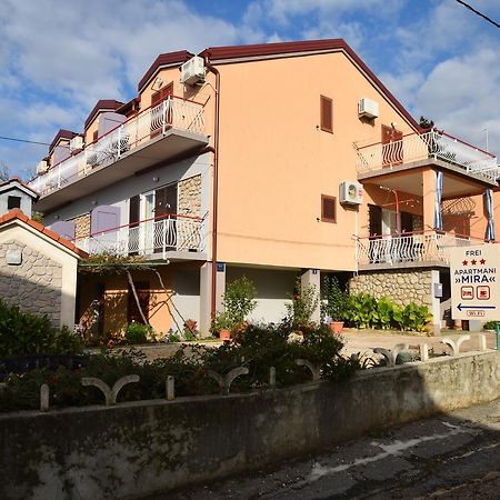 Apartments Mira Starigrad Paklenica Bagian luar foto