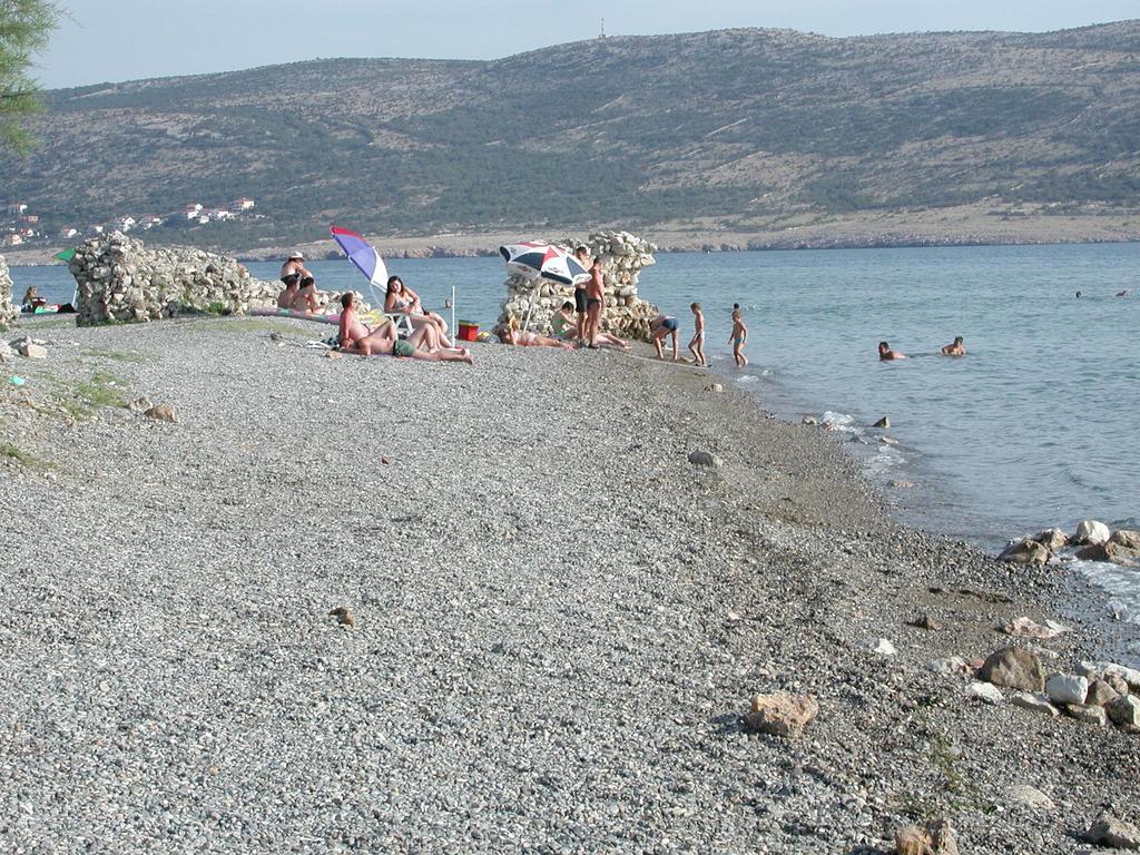 Apartments Mira Starigrad Paklenica Bagian luar foto