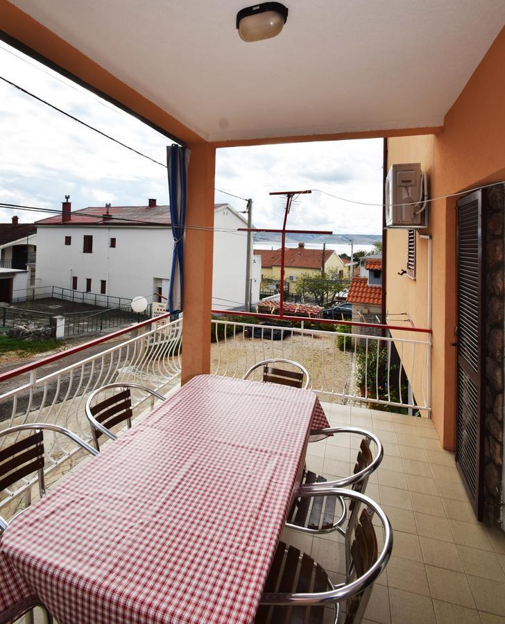 Apartments Mira Starigrad Paklenica Ruang foto