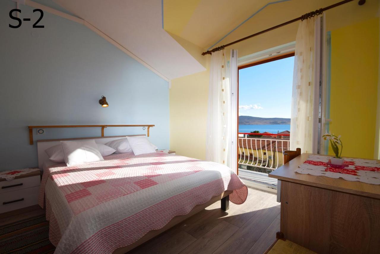 Apartments Mira Starigrad Paklenica Bagian luar foto