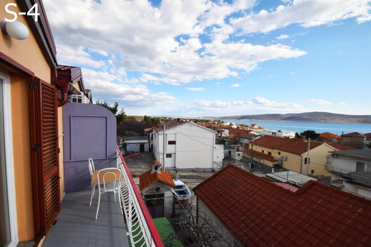 Apartments Mira Starigrad Paklenica Bagian luar foto
