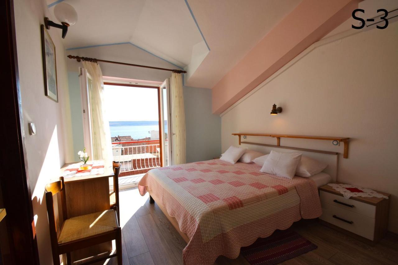 Apartments Mira Starigrad Paklenica Bagian luar foto