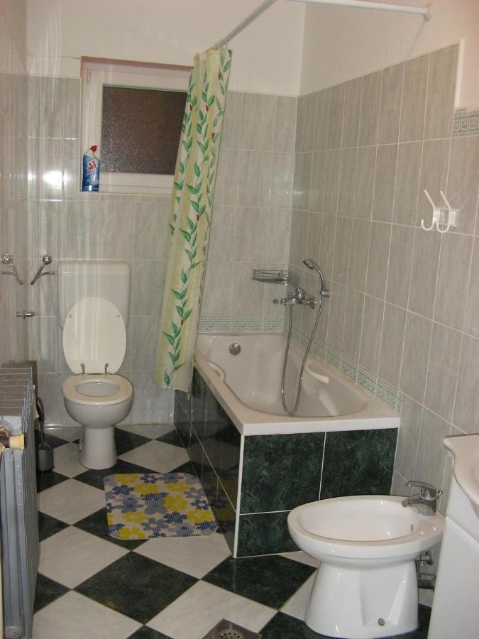 Apartments Mira Starigrad Paklenica Ruang foto