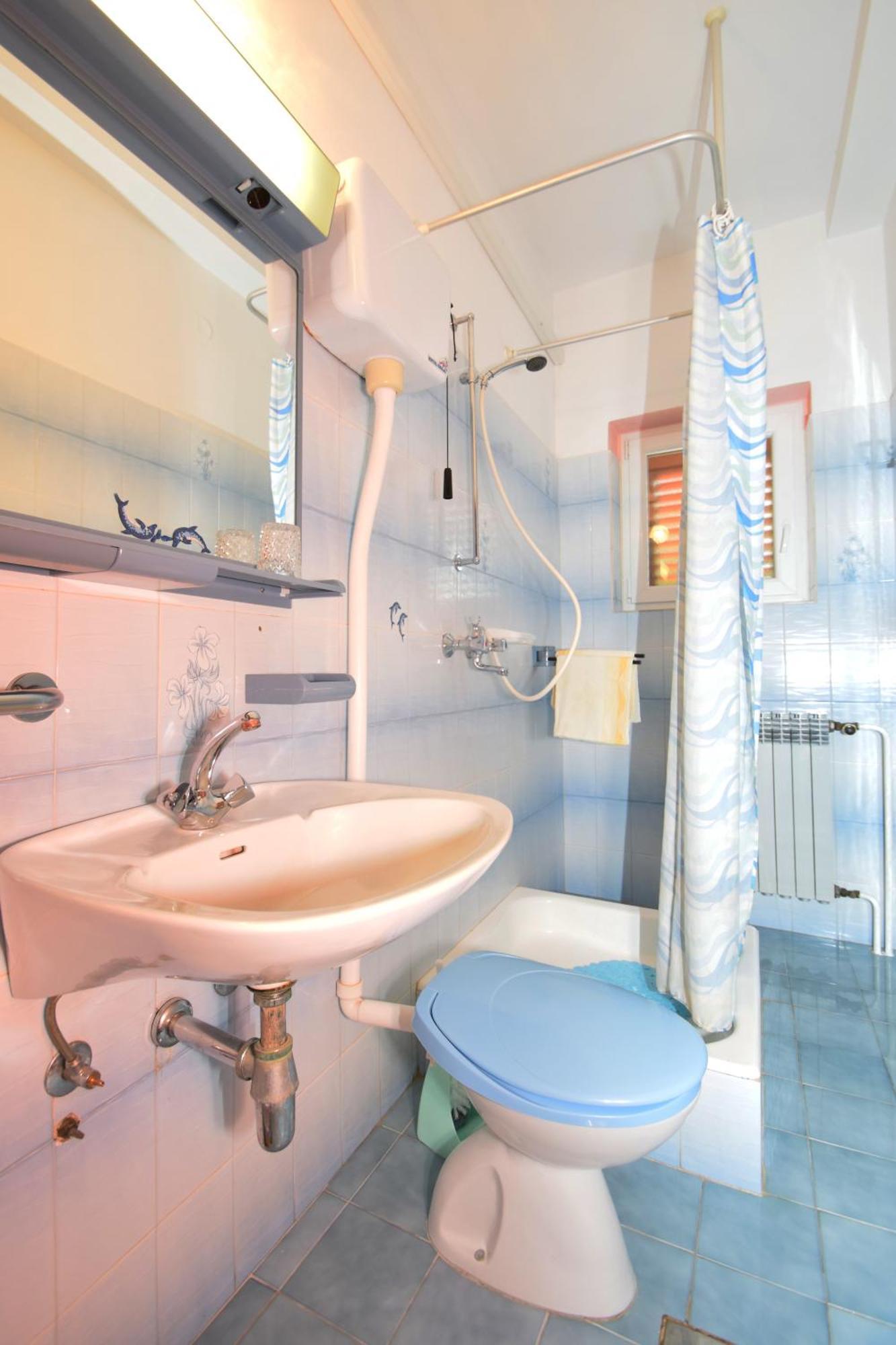 Apartments Mira Starigrad Paklenica Bagian luar foto